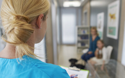 Pharmacien hospitalier : formation, salaire, exercice et remplacement en PUI